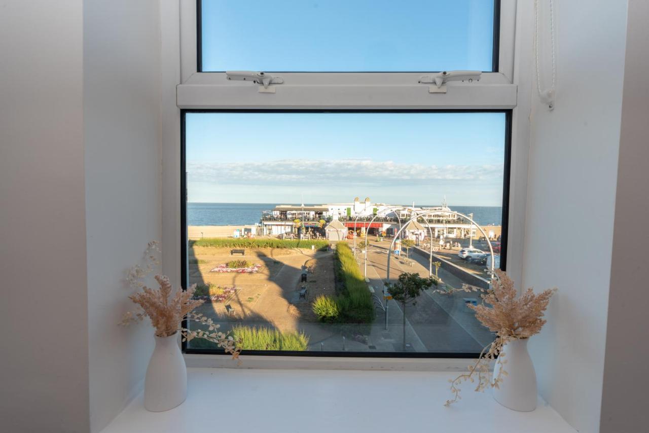 Sea Views Modern Two Bedroom Apartment Lowestoft Kültér fotó