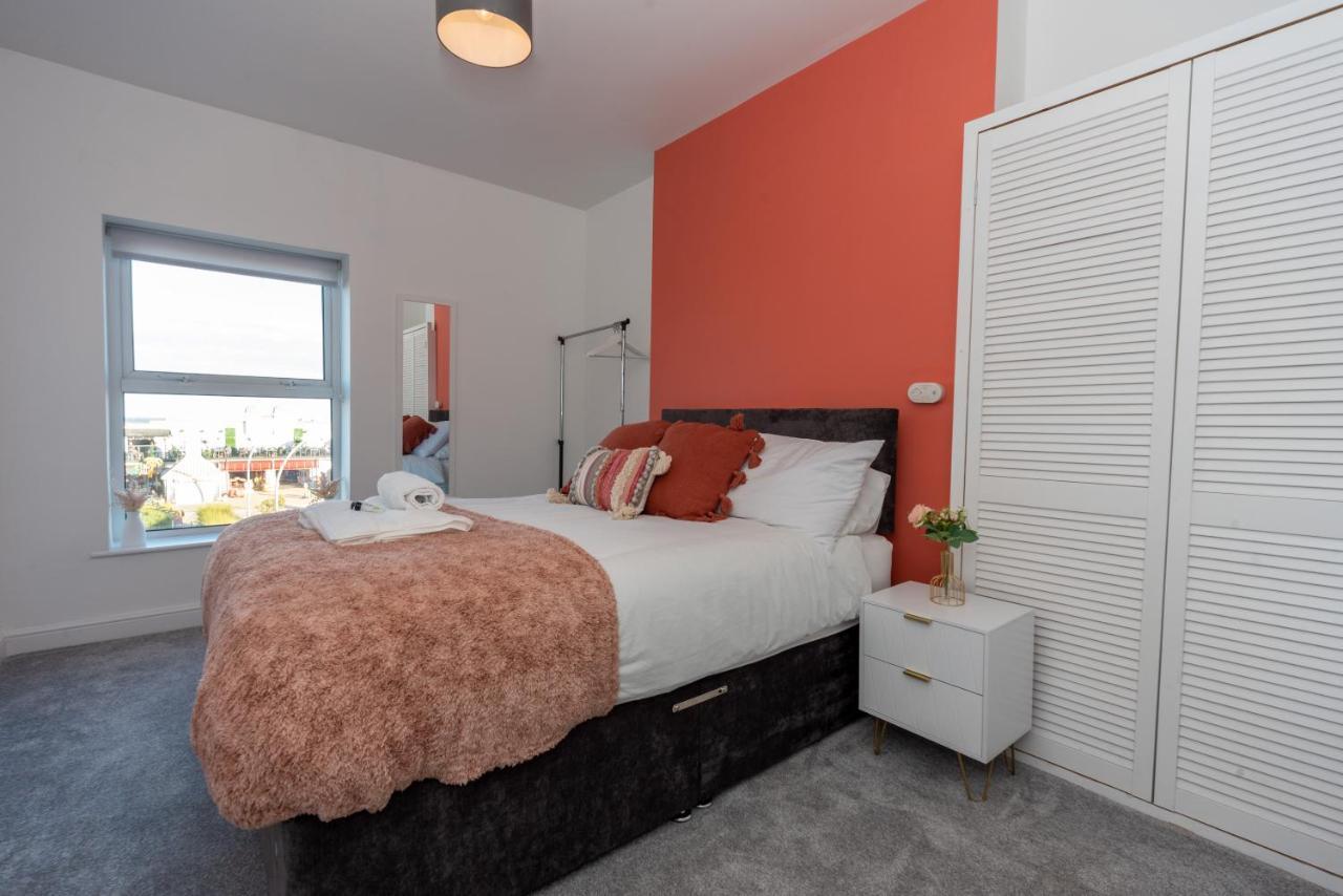 Sea Views Modern Two Bedroom Apartment Lowestoft Kültér fotó